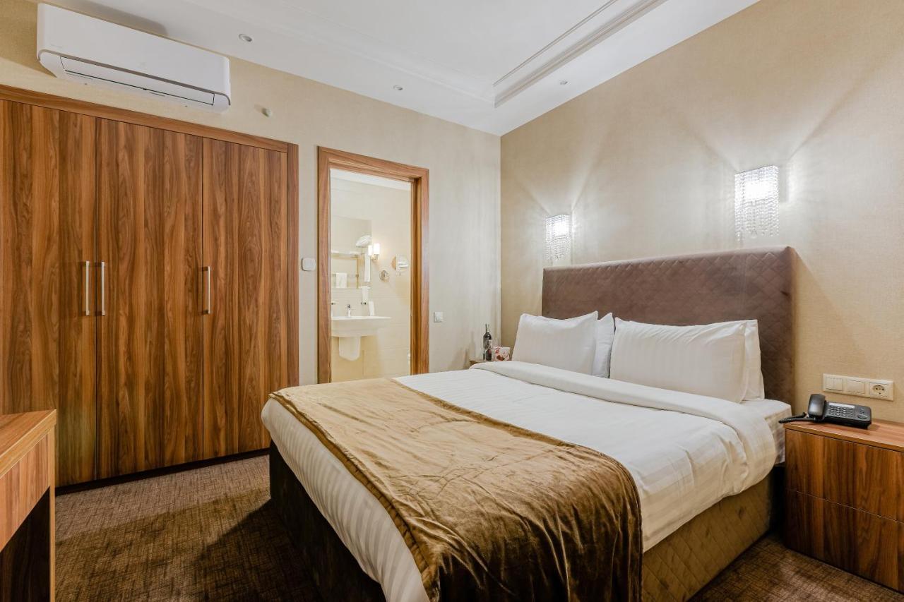 Crystal Hotel เคียฟ ภายนอก รูปภาพ