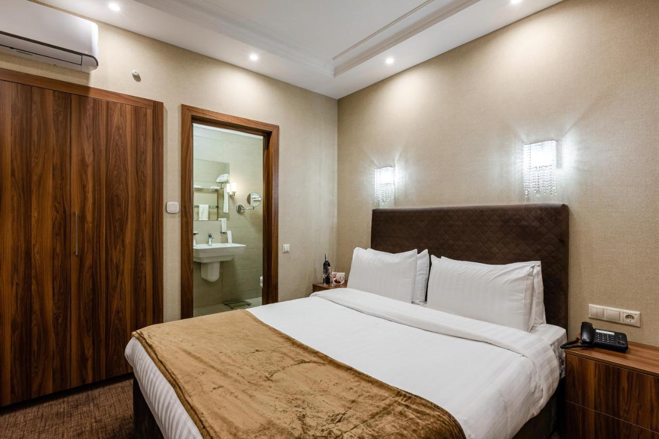 Crystal Hotel เคียฟ ภายนอก รูปภาพ