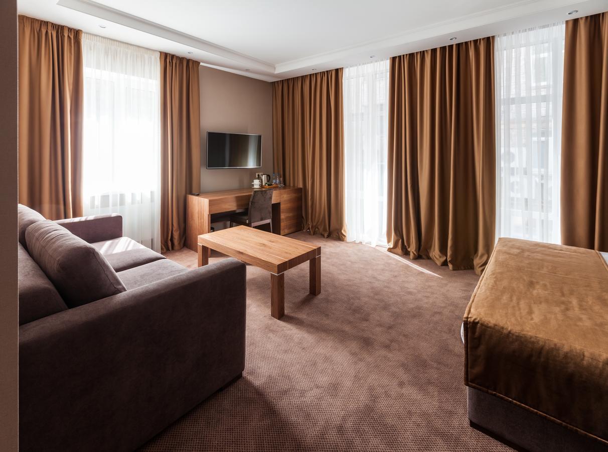 Crystal Hotel เคียฟ ภายนอก รูปภาพ