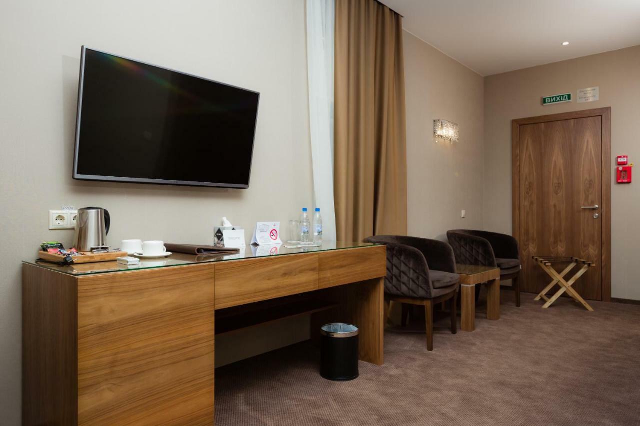 Crystal Hotel เคียฟ ภายนอก รูปภาพ