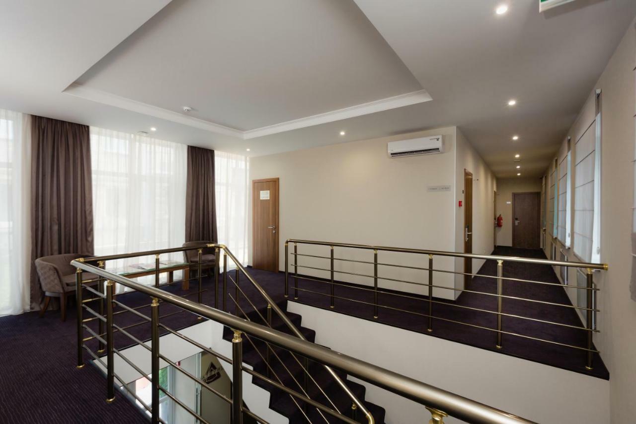 Crystal Hotel เคียฟ ภายนอก รูปภาพ